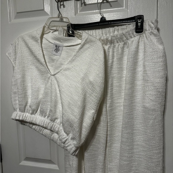 BUCKETLIST Cream Textured set - Picture 4 of 4